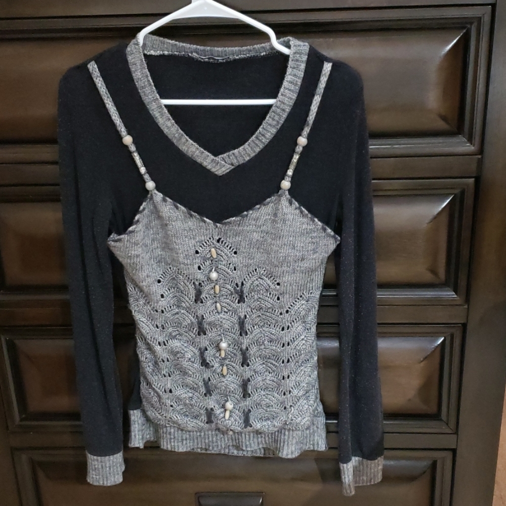 Sweater - Picture 6 of 7